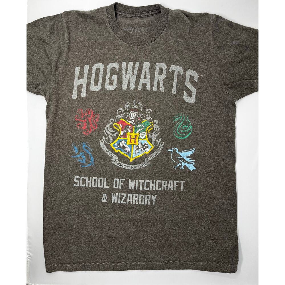 Harry Potter Hogwarts School of Witchcraft & Wizardry Tshirt Size S Pre-Owned